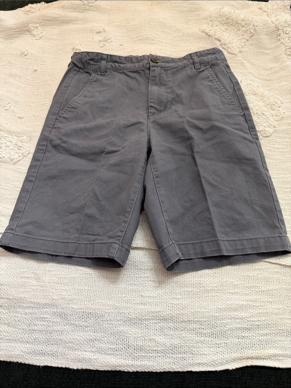 Boys Old Navy Gray Chino Shorts – Size 12